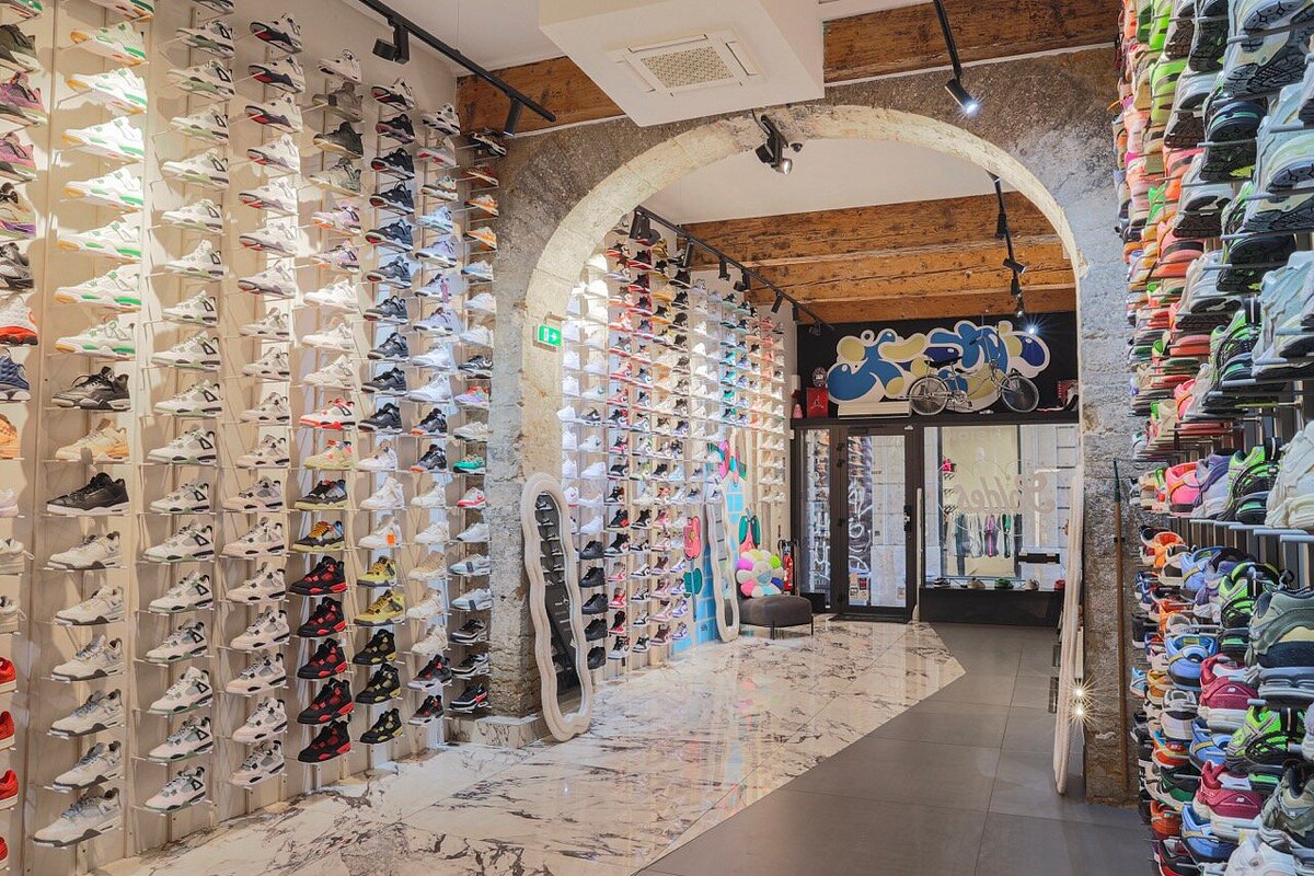 Dimension Stores